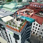 Avalon Hotel